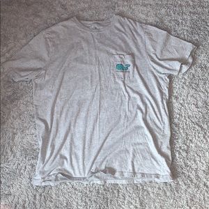 Authentic men’s vineyard vines shirt